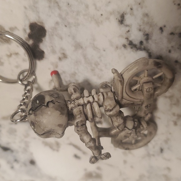 3D Smoking Skeleton on a Bike Hard Rubber Key Ring. - Picture 6 of 11